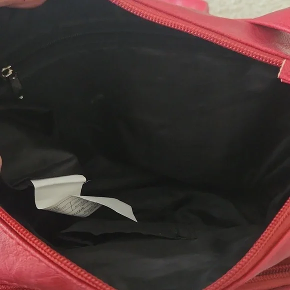 Red Purse - Picture 5 of 6